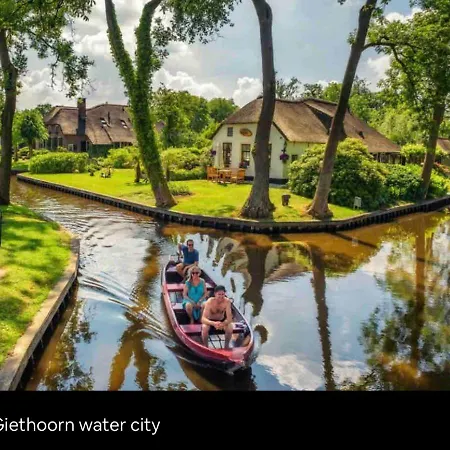 Chalet “New tiny house in Vijfhuizen”