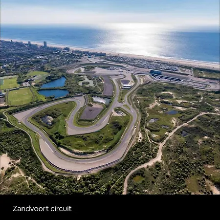 Cozy Tiny House With Jacuzzi , Garden And Free Parking Near Amsterdam Vijfhuizen