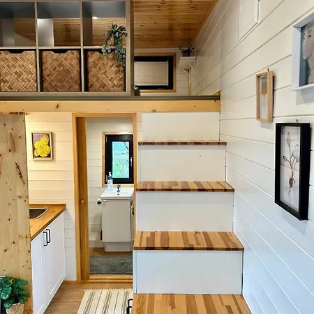 샬레 Romantic Tiny House With Private Jacuzzi And Garden Between Amsterdam Haarlem And Schiphol Airport