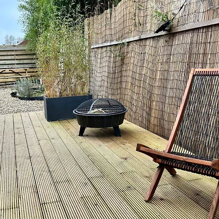 Cozy Tiny House With Jacuzzi , Garden And Free Parking Near Amsterdam *