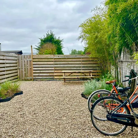 Horská chata Cozy Tiny House With Jacuzzi , Garden And Free Parking Near Amsterdam