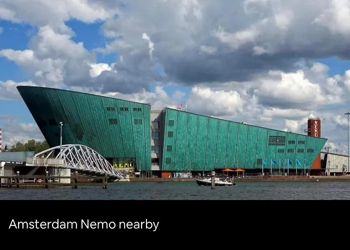 “New tiny house in Vijfhuizen”