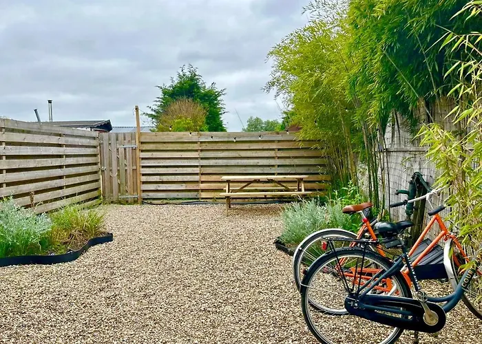 Chalet “New tiny house in Vijfhuizen”