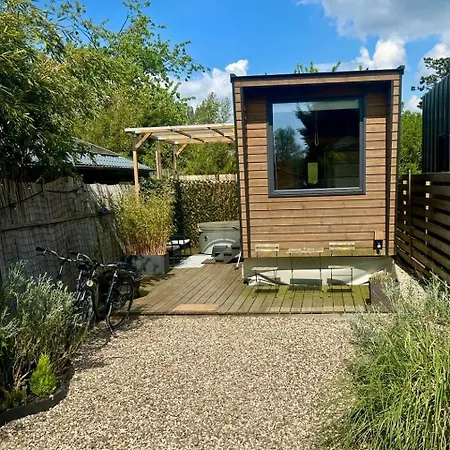 Tiny House With Garden And Jacuzzi Near Amsterdam